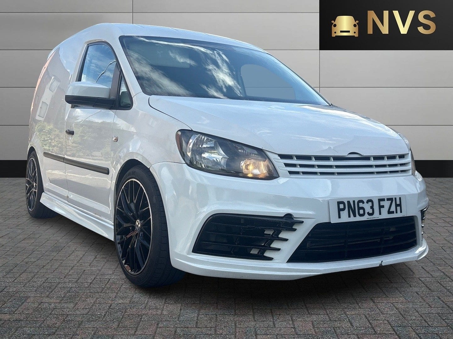 VOLKSWAGEN CADDY - image 1 of 14