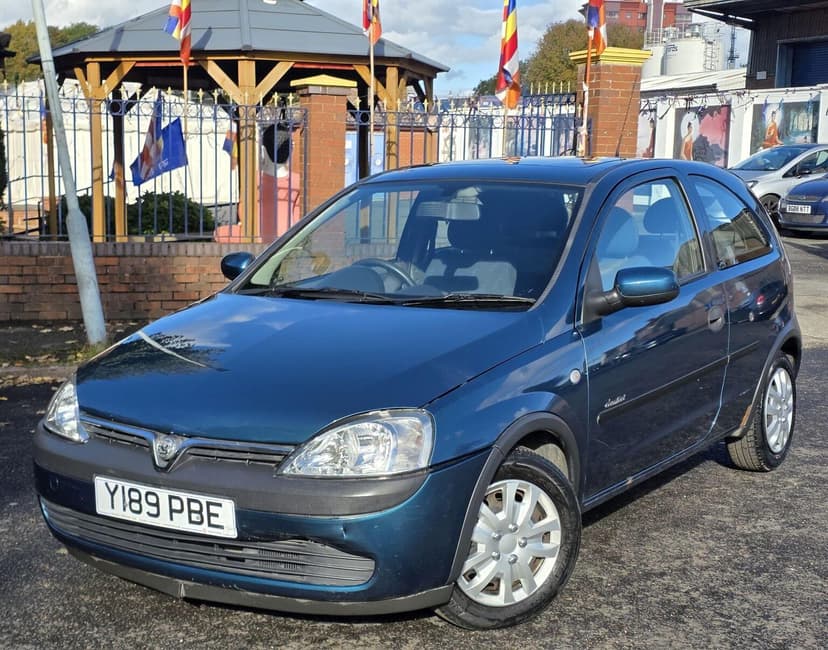 2001 VAUXHALL CORSA