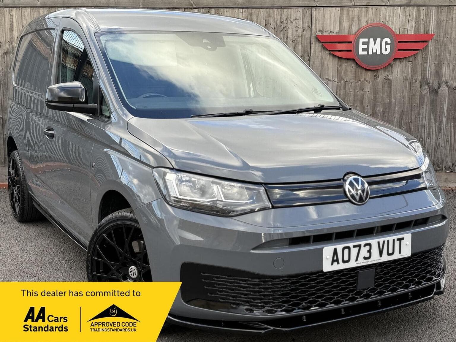 Volkswagen Caddy - image 1 of 6