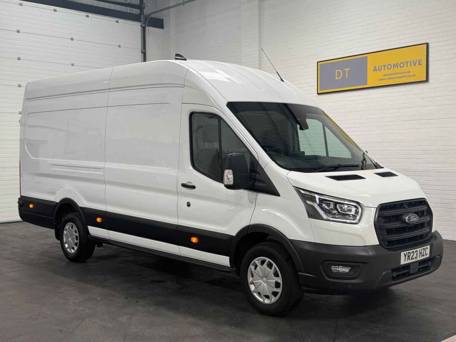 FORD TRANSIT - image 1 of 100