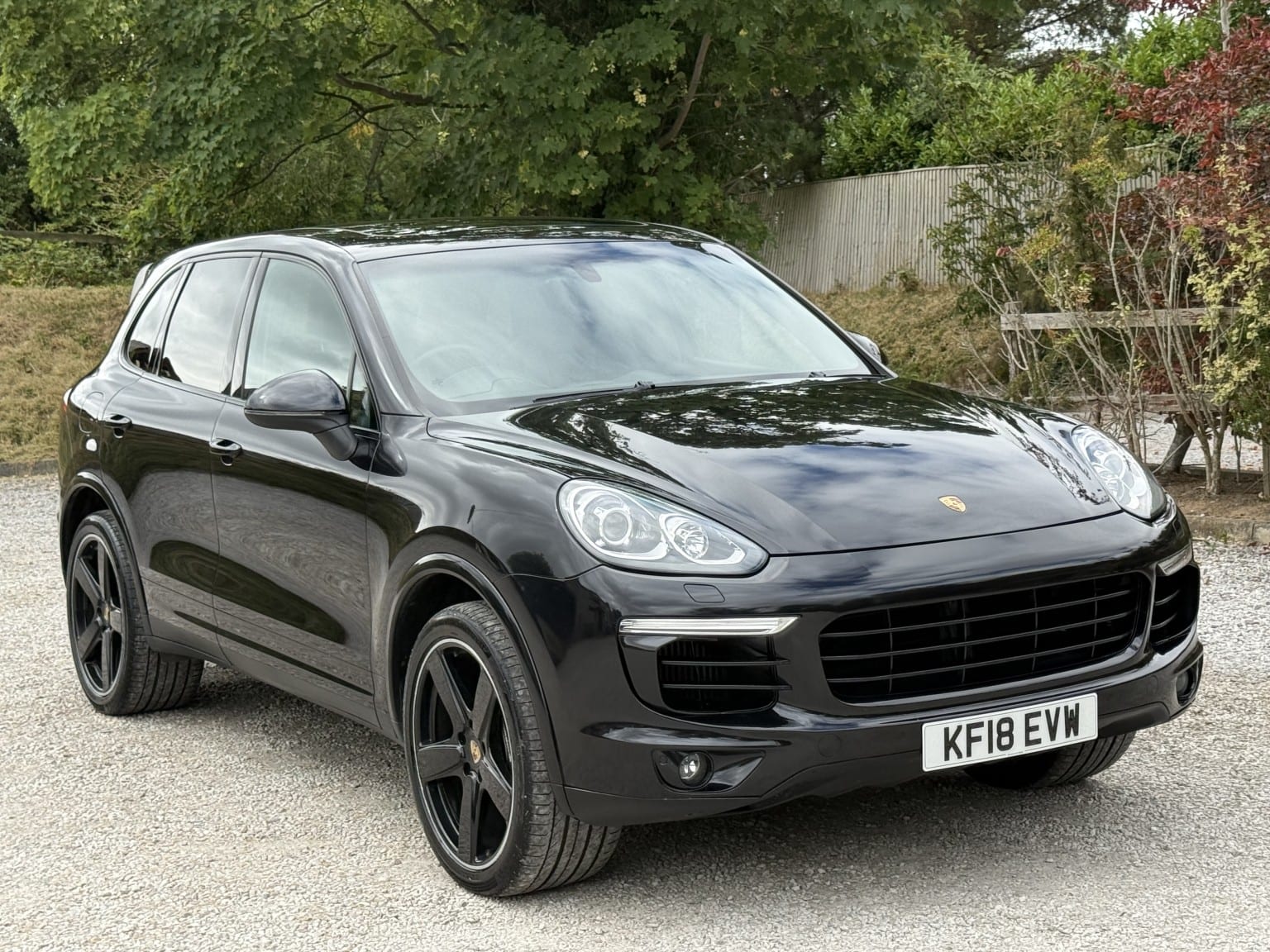 Porsche Cayenne - image 1 of 28