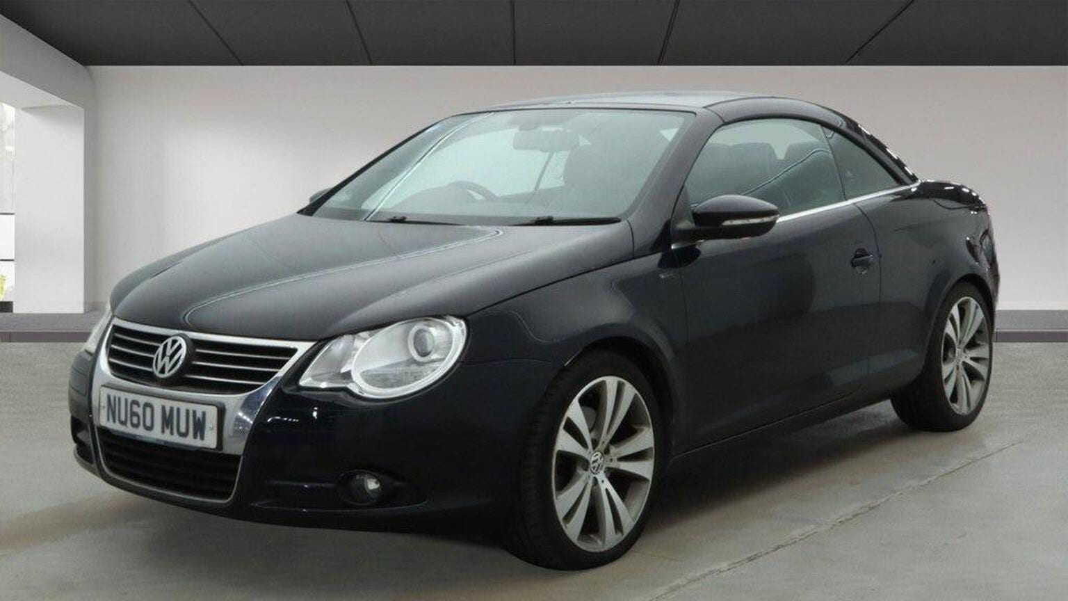 Volkswagen Eos - image 1 of 13
