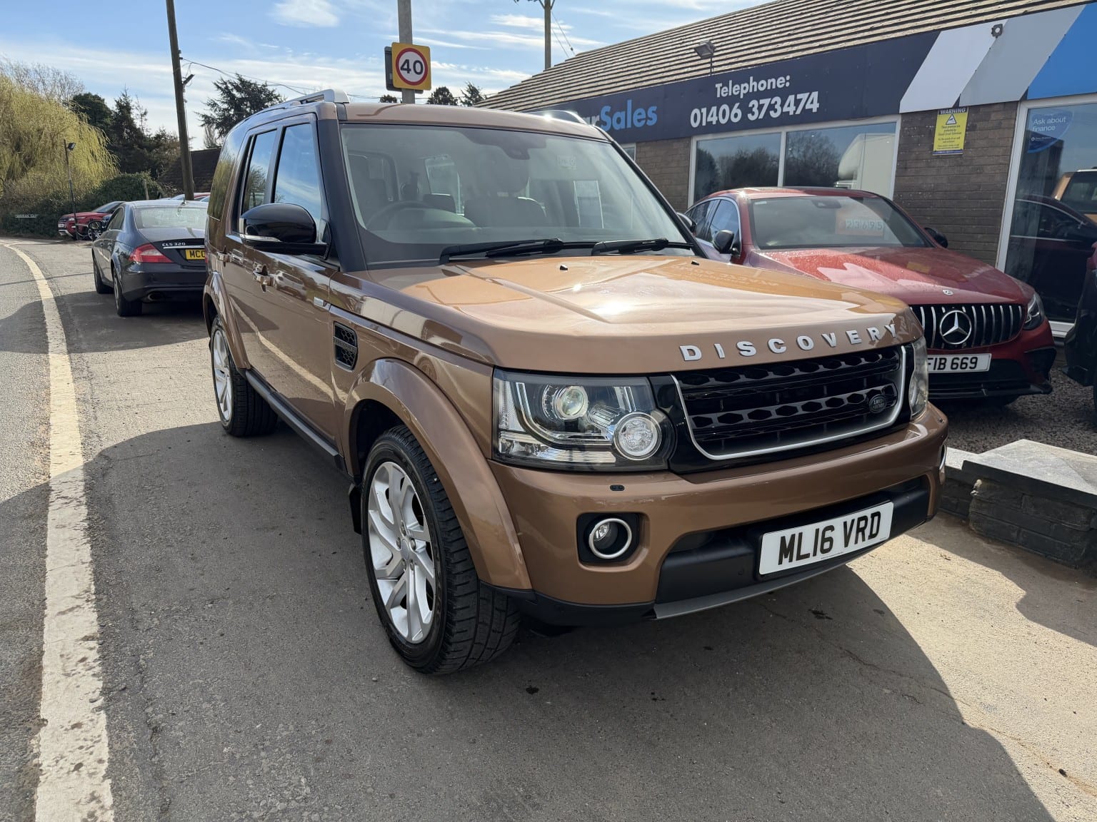 Land Rover Discovery 4 - image 1 of 25