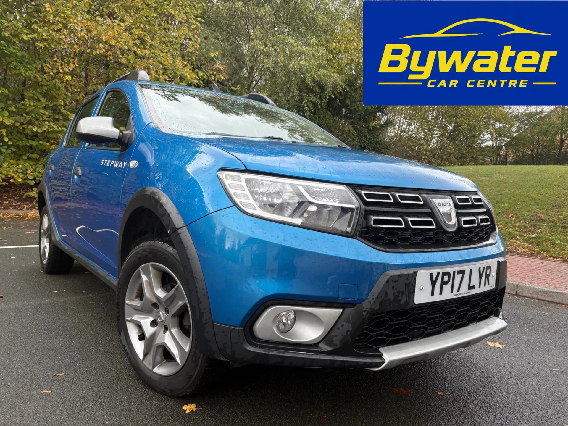 Dacia Sandero Stepway - image 1 of 15