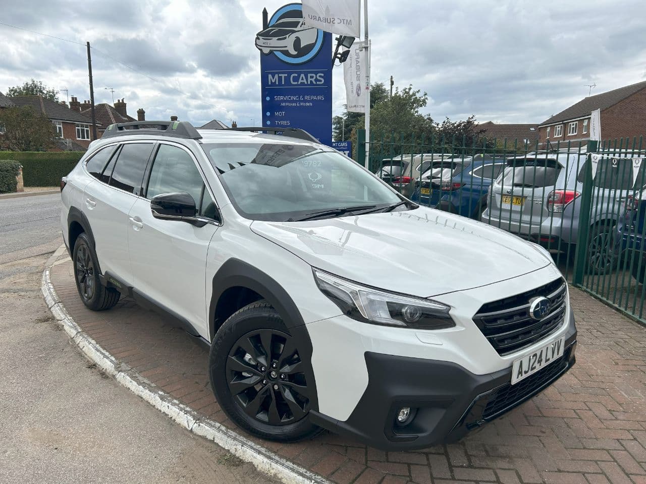 Subaru Outback - image 1 of 29