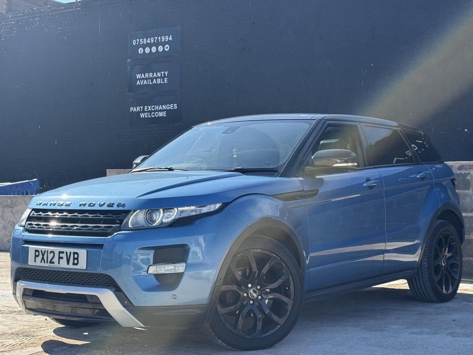 Land Rover Range Rover Evoque - image 1 of 39