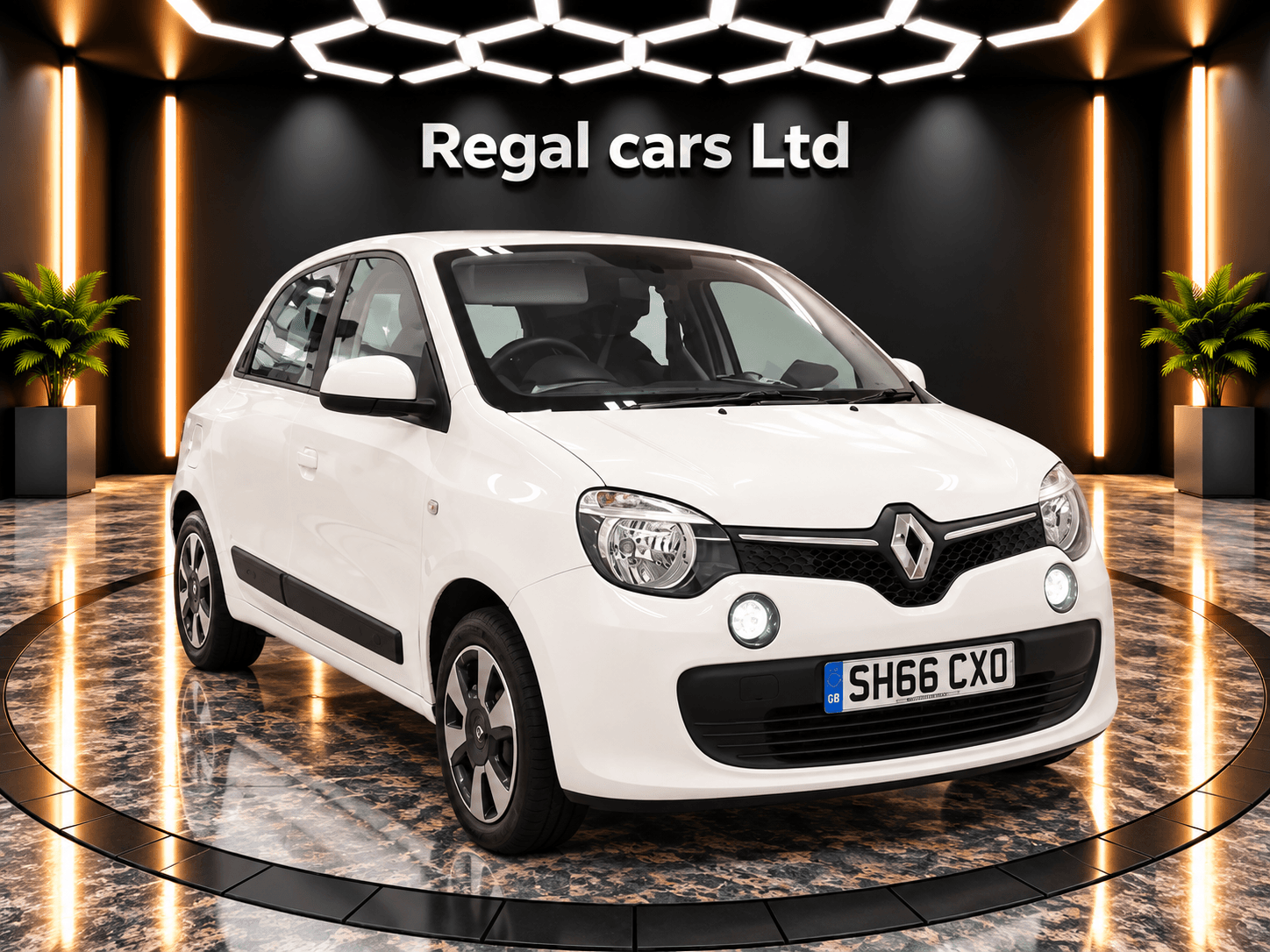 Renault Twingo - image 1 of 6