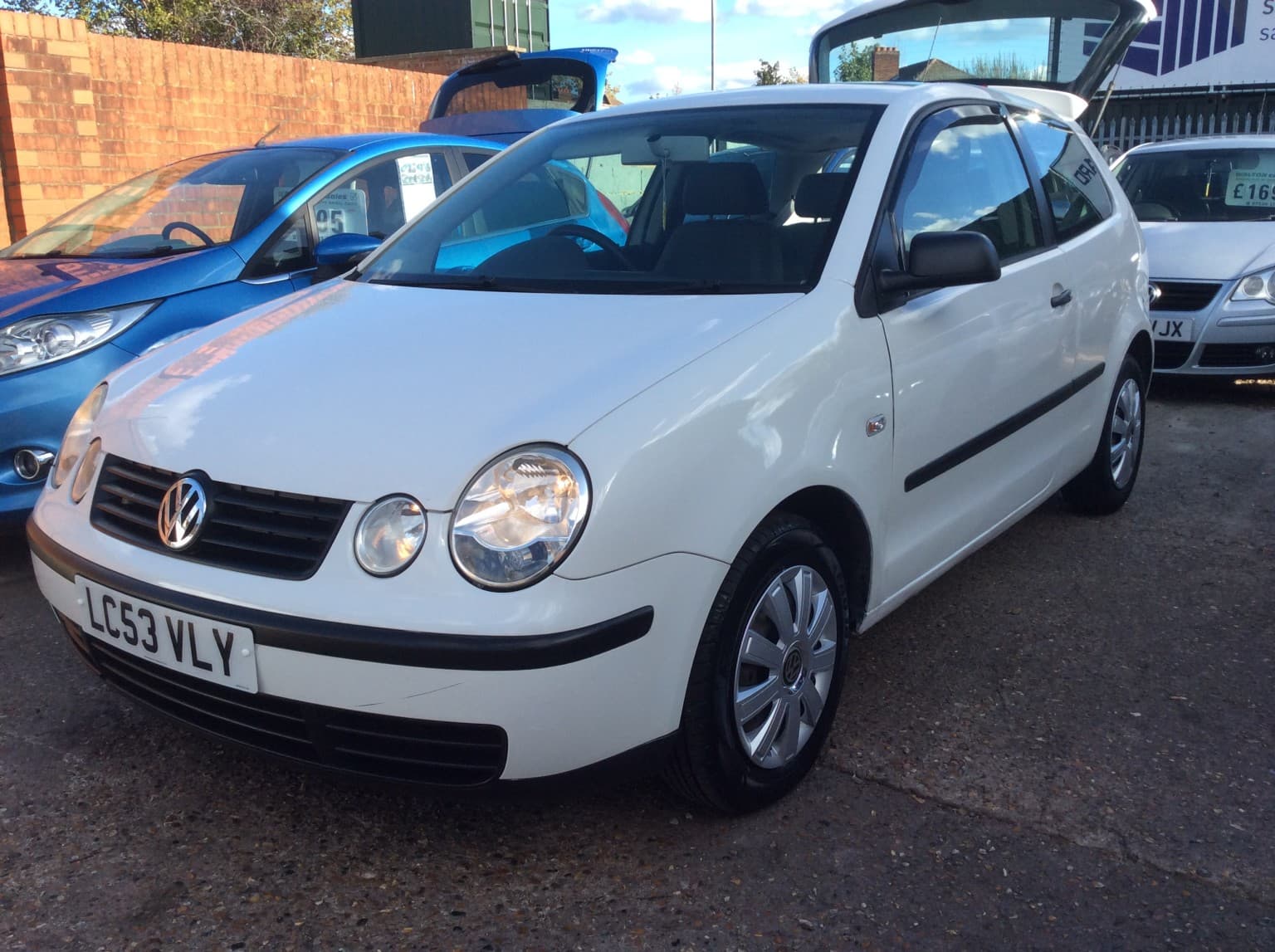 Volkswagen Polo - image 1 of 22