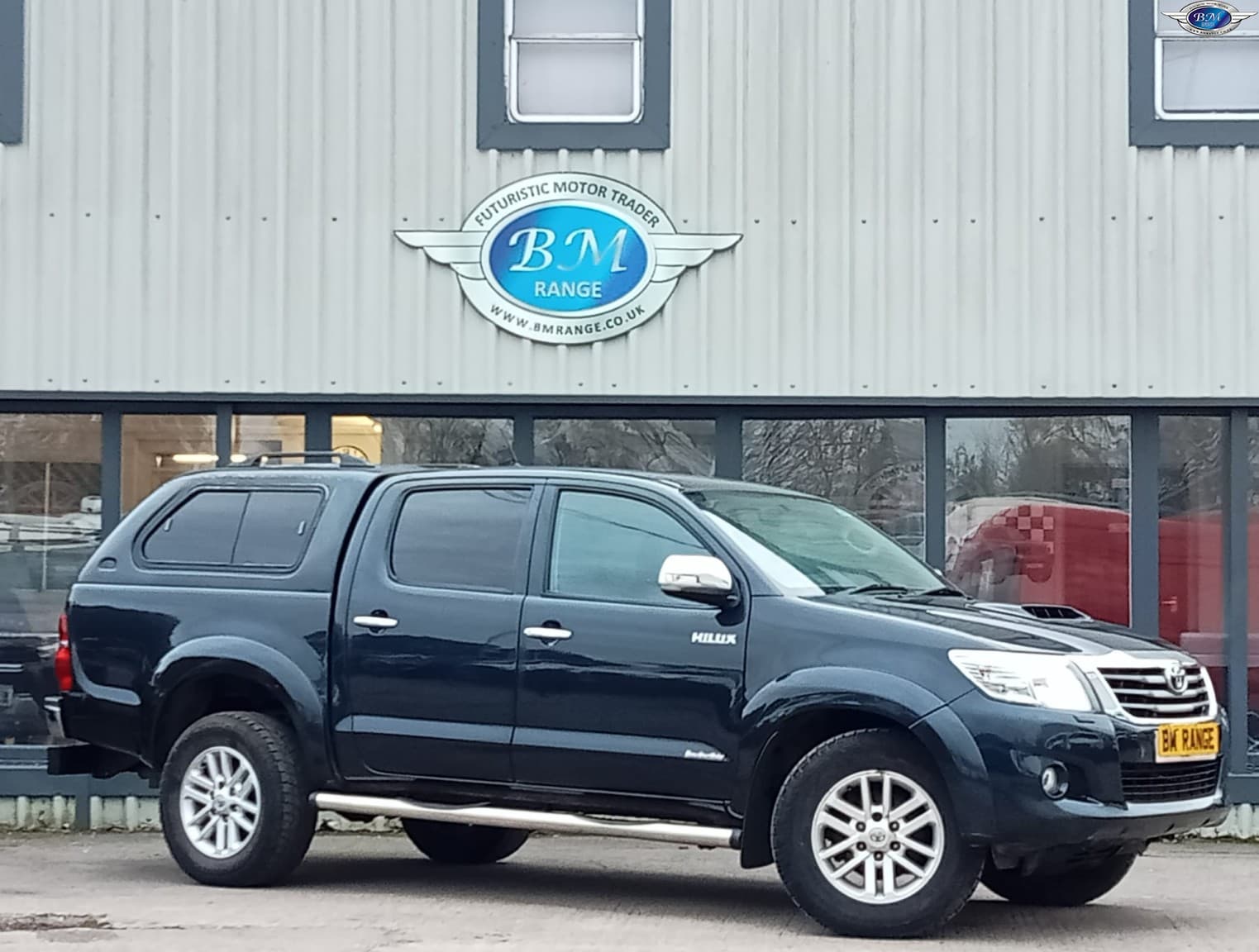 2013 Toyota Hilux 3.0 D-4D Invincible — photo 1 of 21