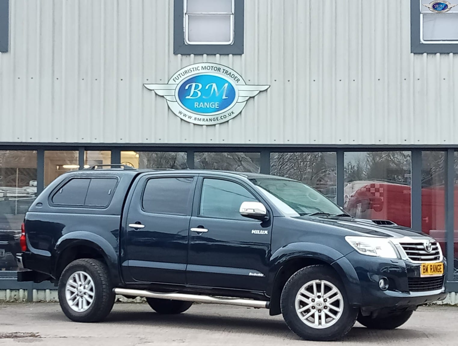 2013 Toyota Hilux 3.0 D-4D Invincible in grey — photo 1 of 21