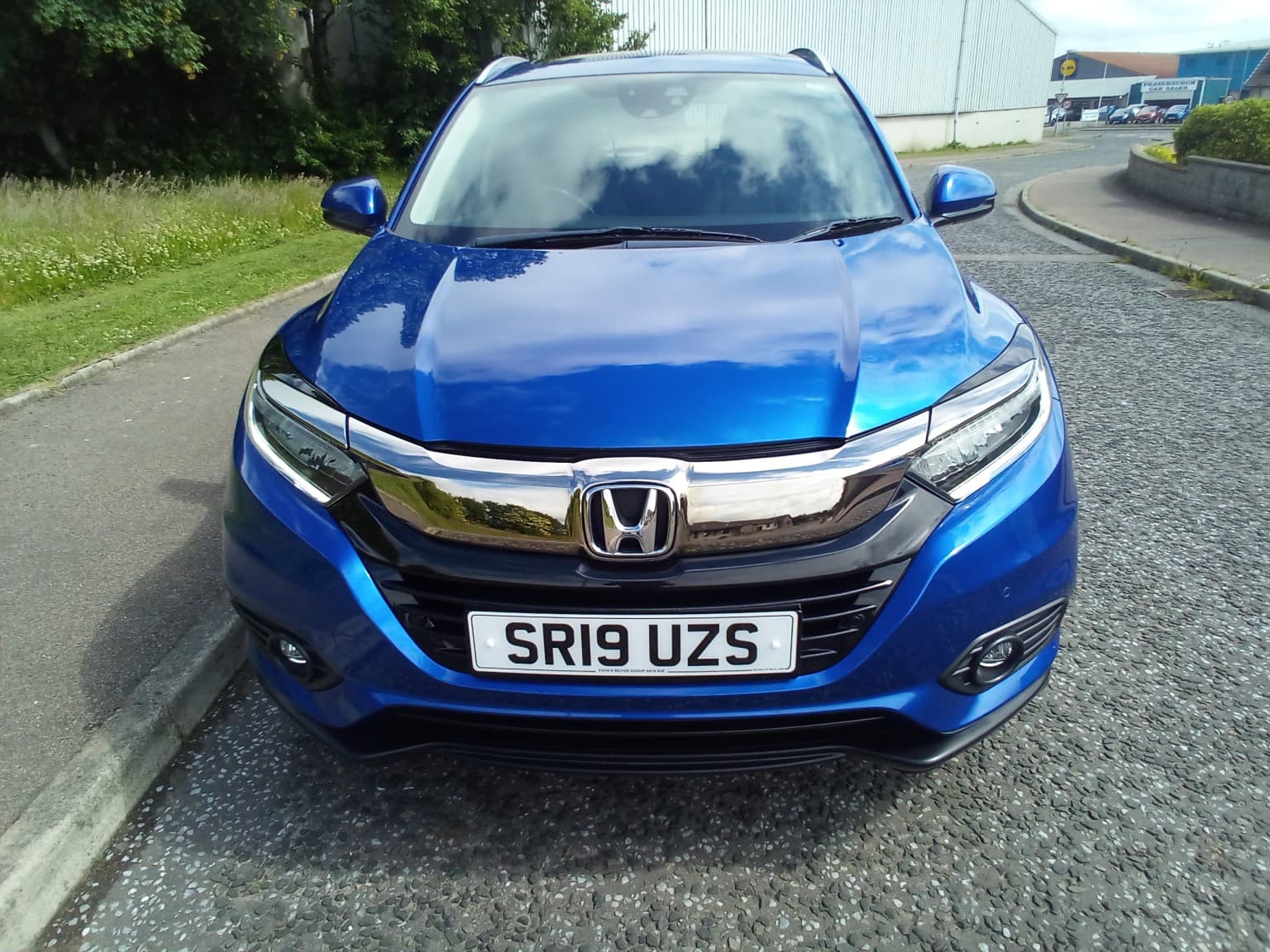 Honda HR-V - image 1 of 18