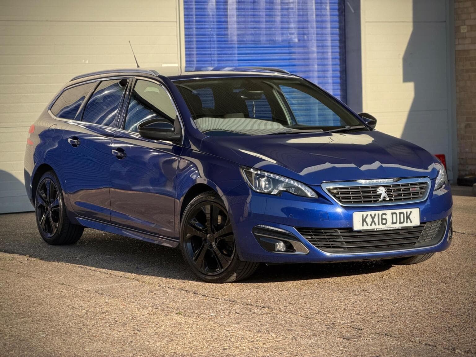 Peugeot 308 SW - image 1 of 55