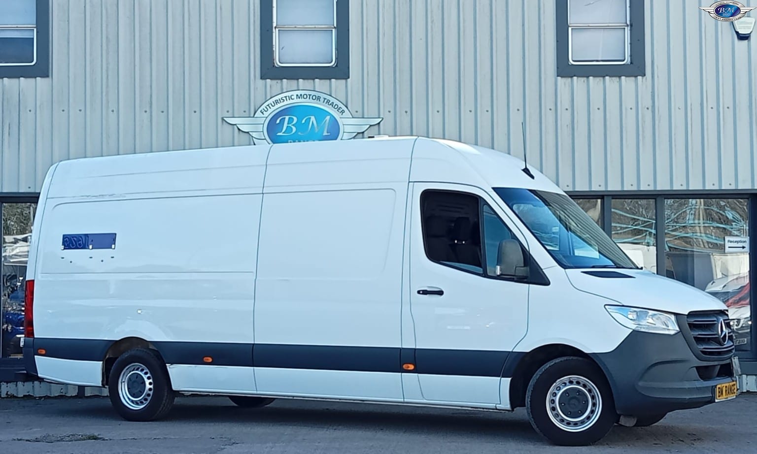 Mercedes-Benz Sprinter - image 1 of 20