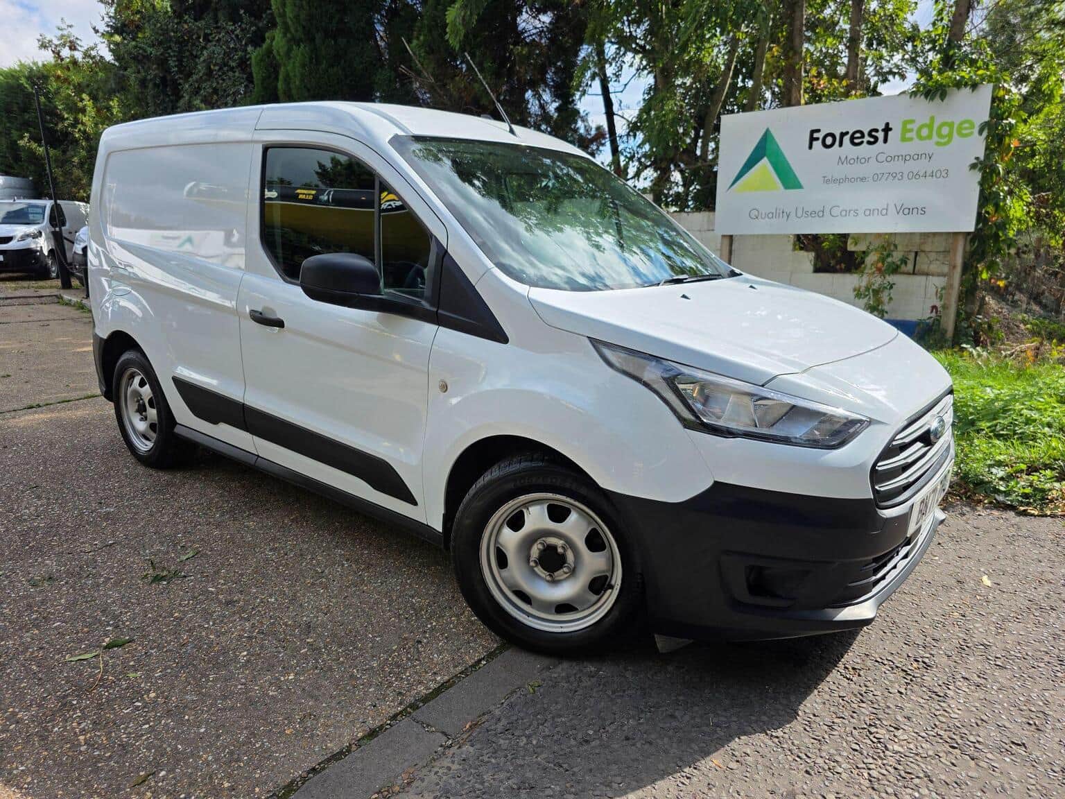 Ford Transit Connect - image 1 of 31