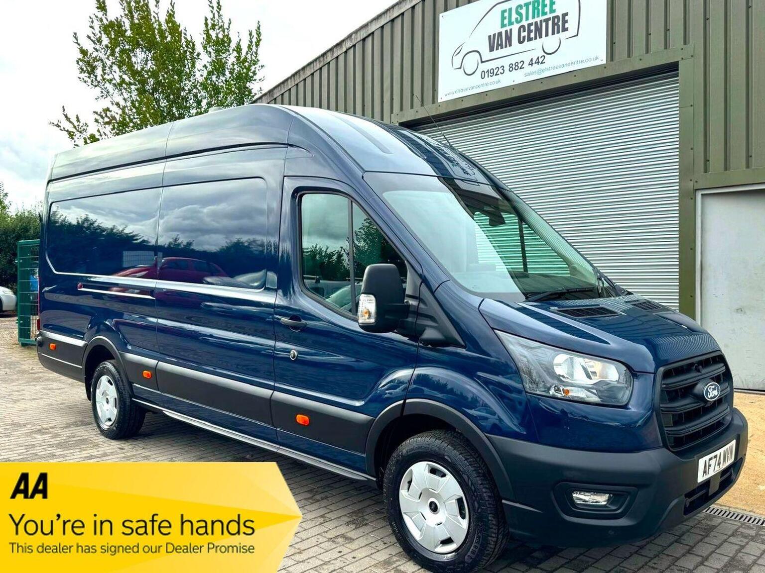Ford Transit - image 1 of 44
