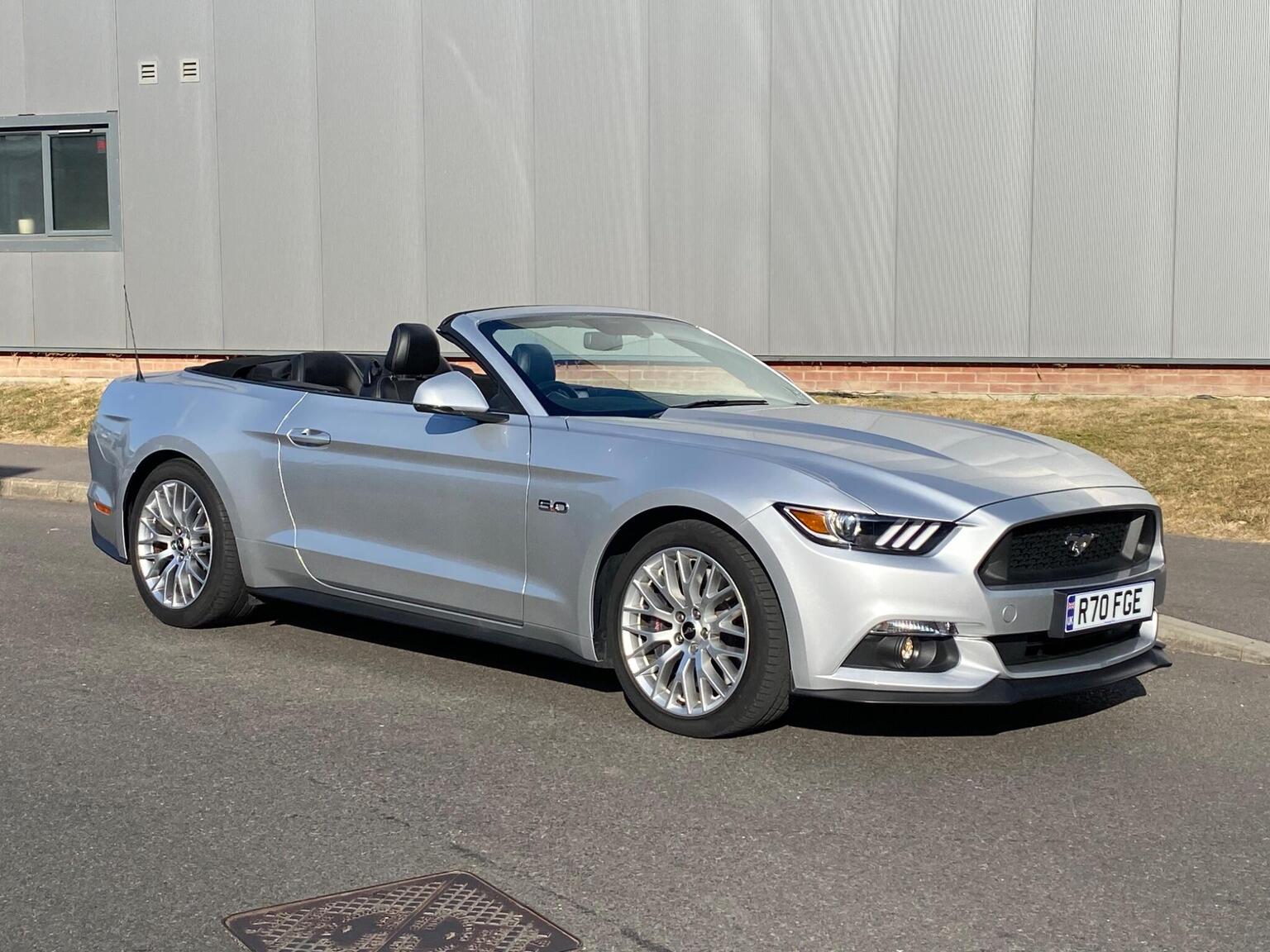 Ford Mustang - image 1 of 63
