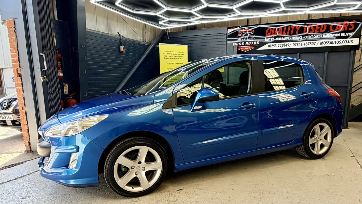 Peugeot 308 - image 1 of 21