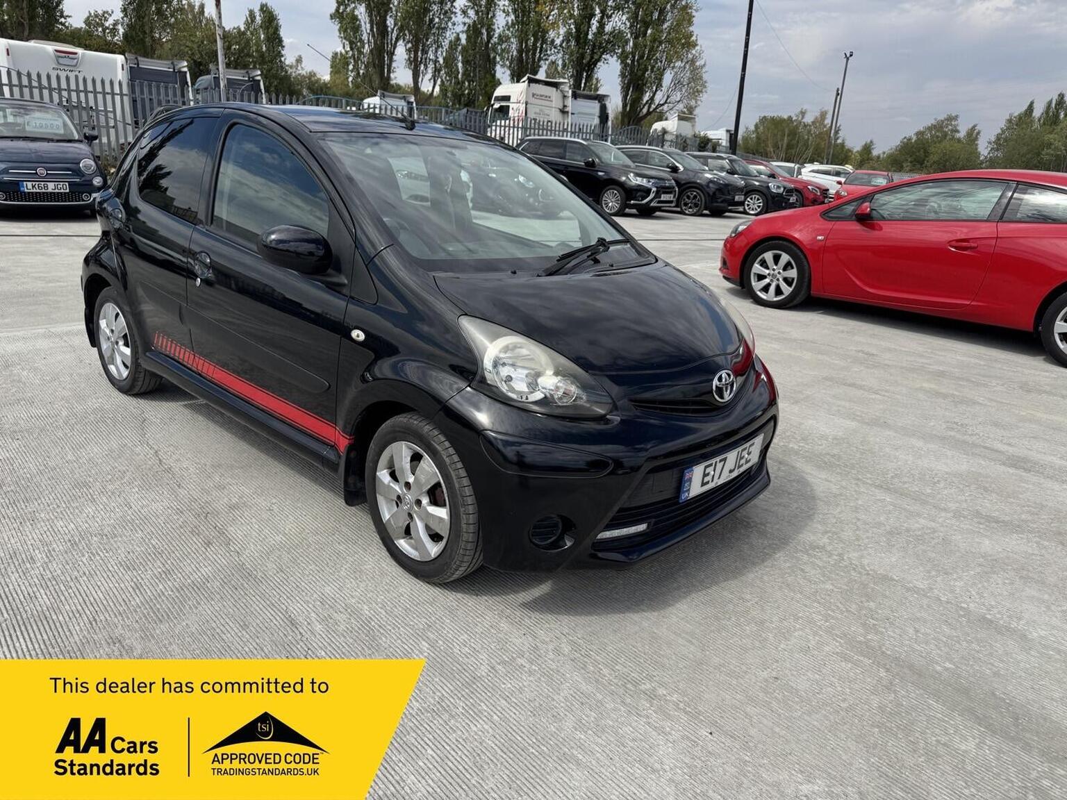 Toyota Aygo - image 1 of 49