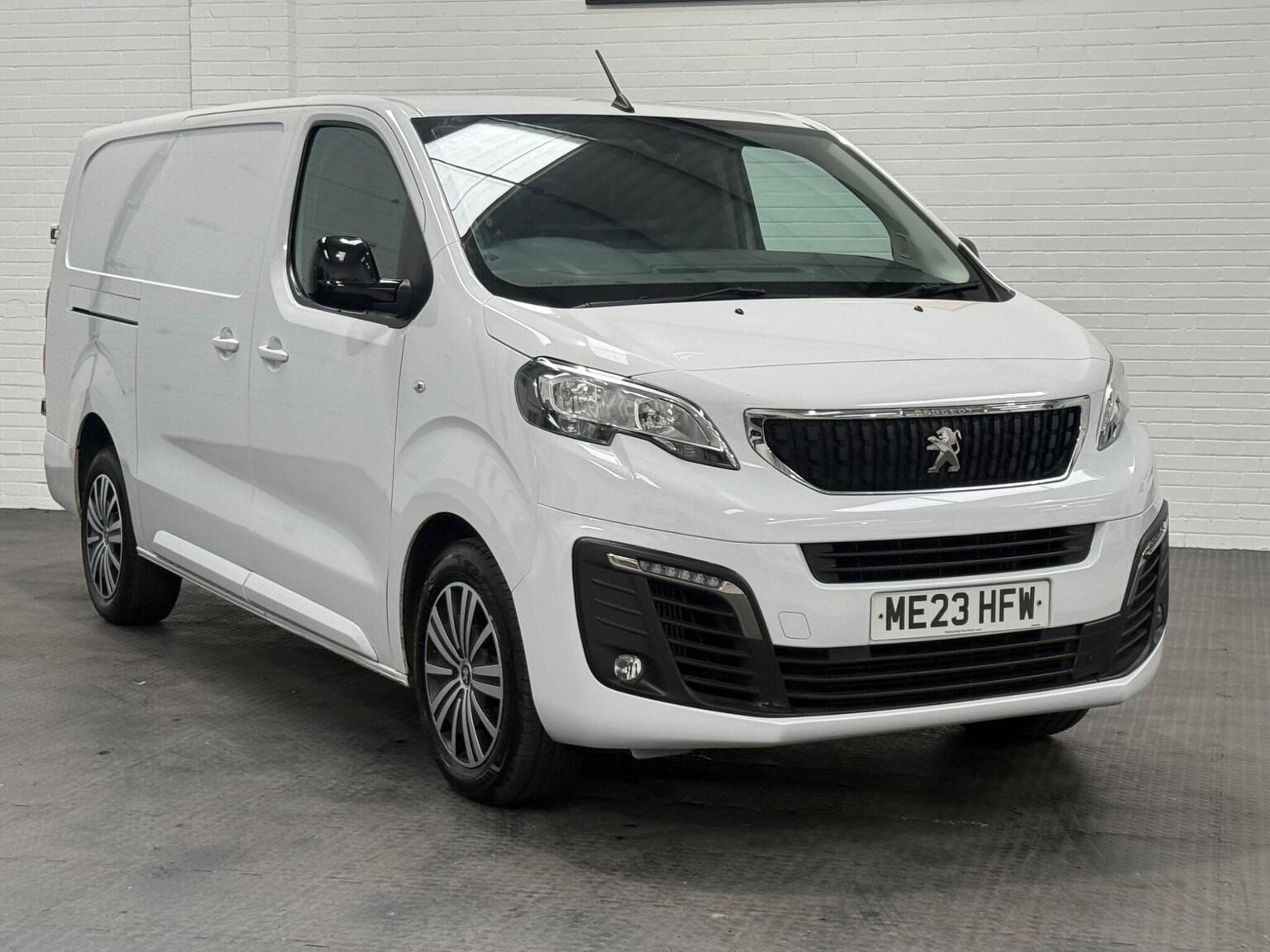 PEUGEOT EXPERT - image 1 of 91