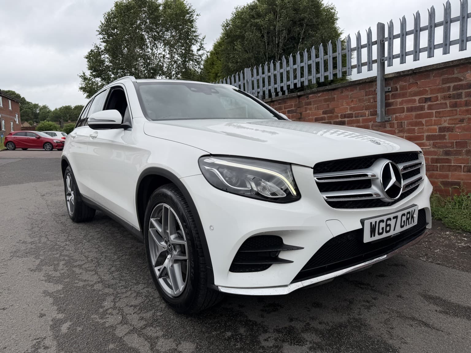 Mercedes-Benz GLC - image 1 of 22