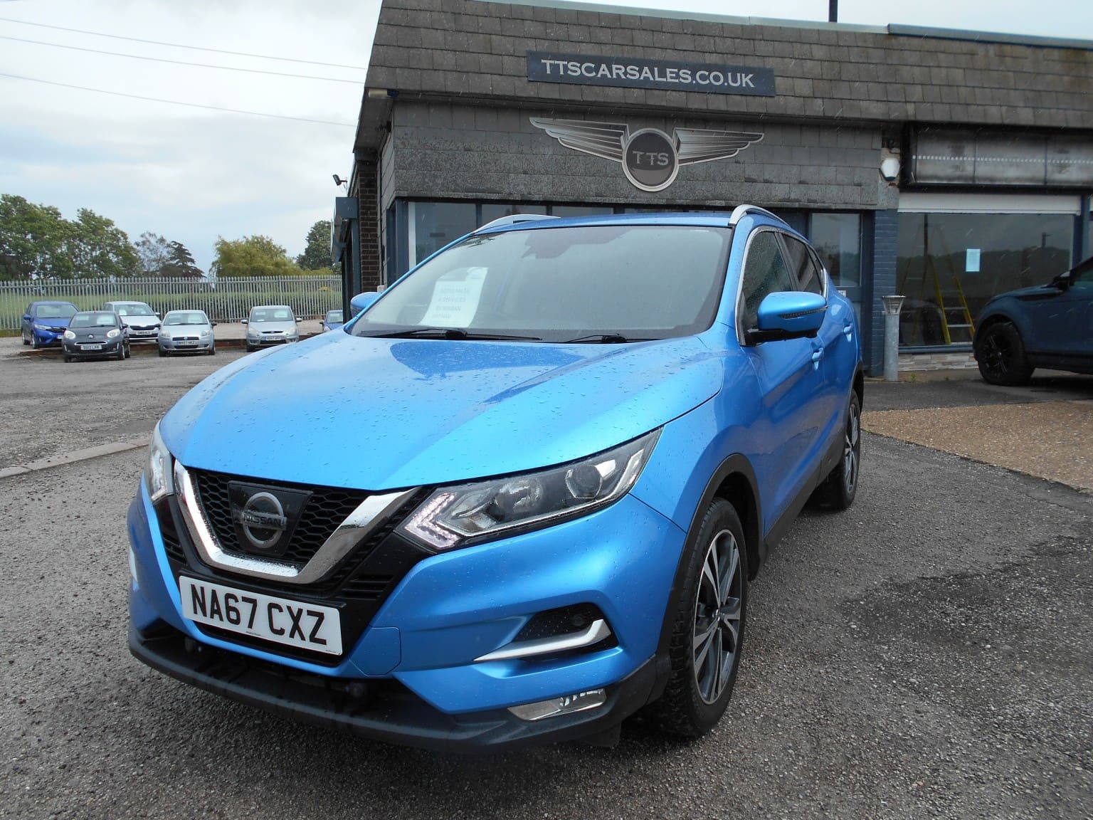 Nissan Qashqai - image 1 of 25
