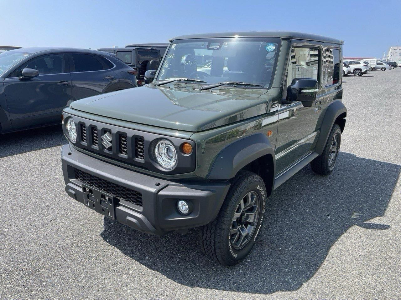 Suzuki Jimny - image 1 of 19