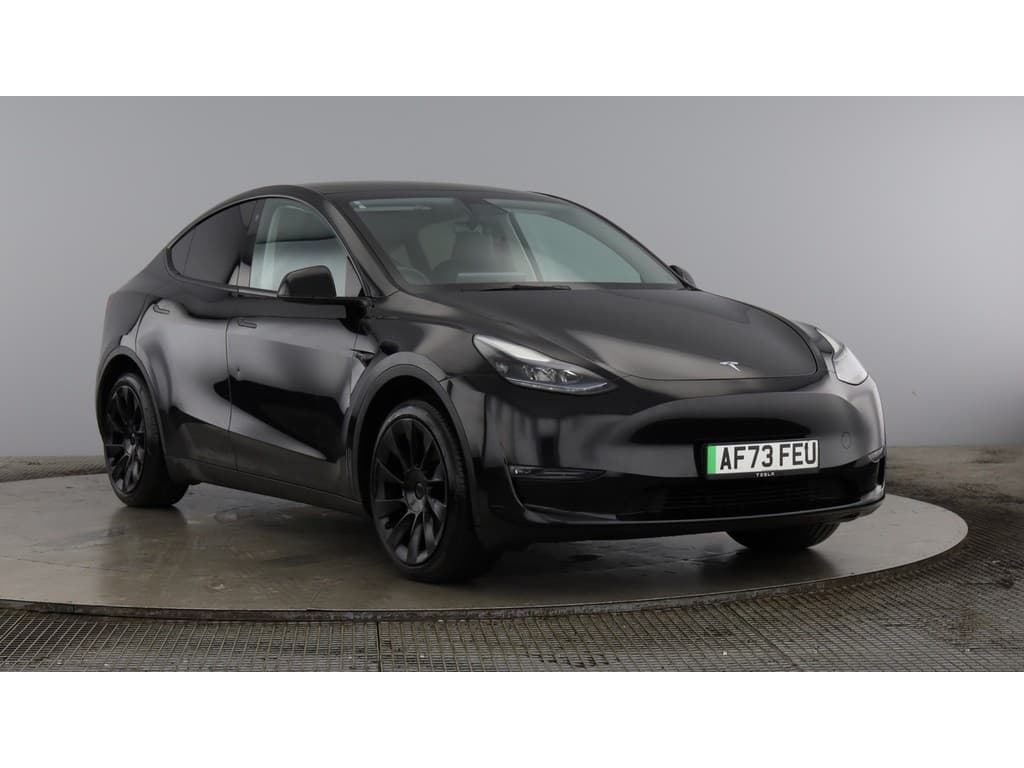 Tesla Model Y - image 1 of 14