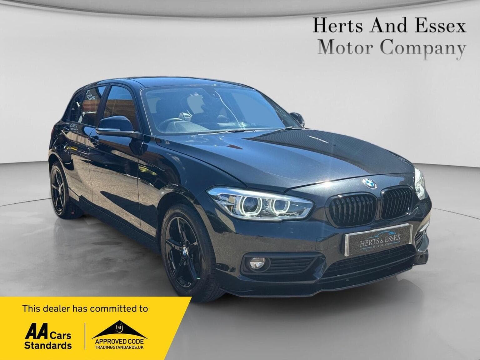 BMW 1 Series - image 1 of 49