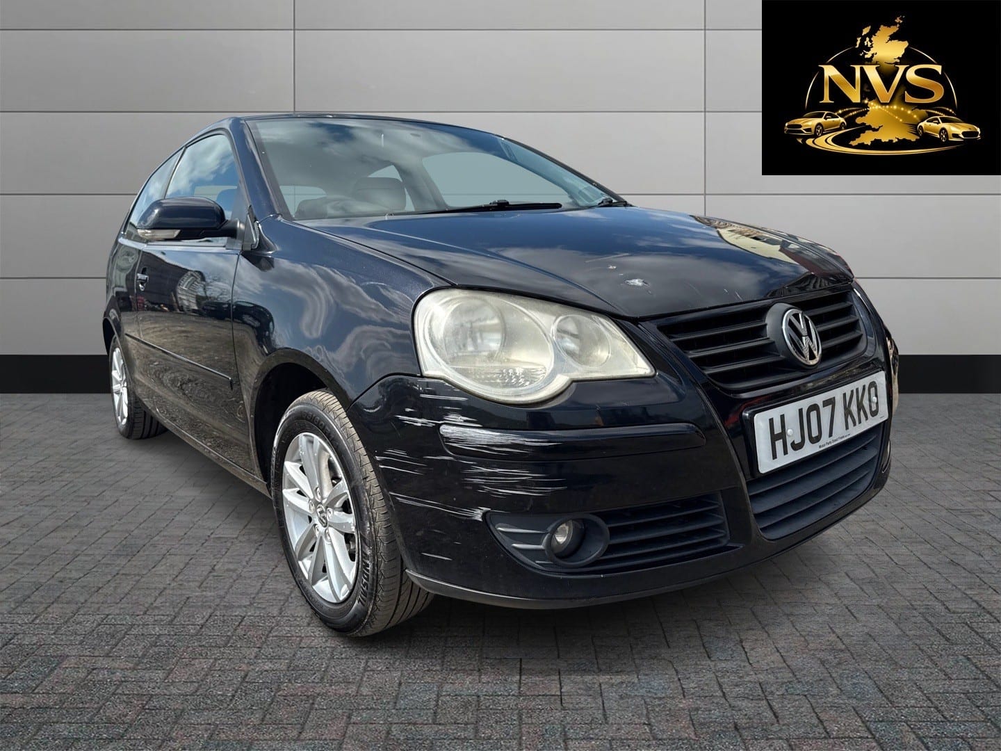 VOLKSWAGEN POLO - image 1 of 12