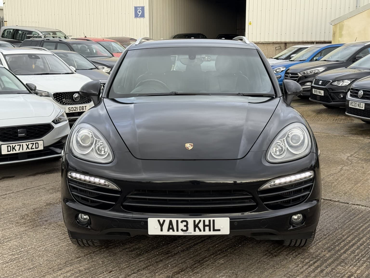Porsche Cayenne - image 1 of 15