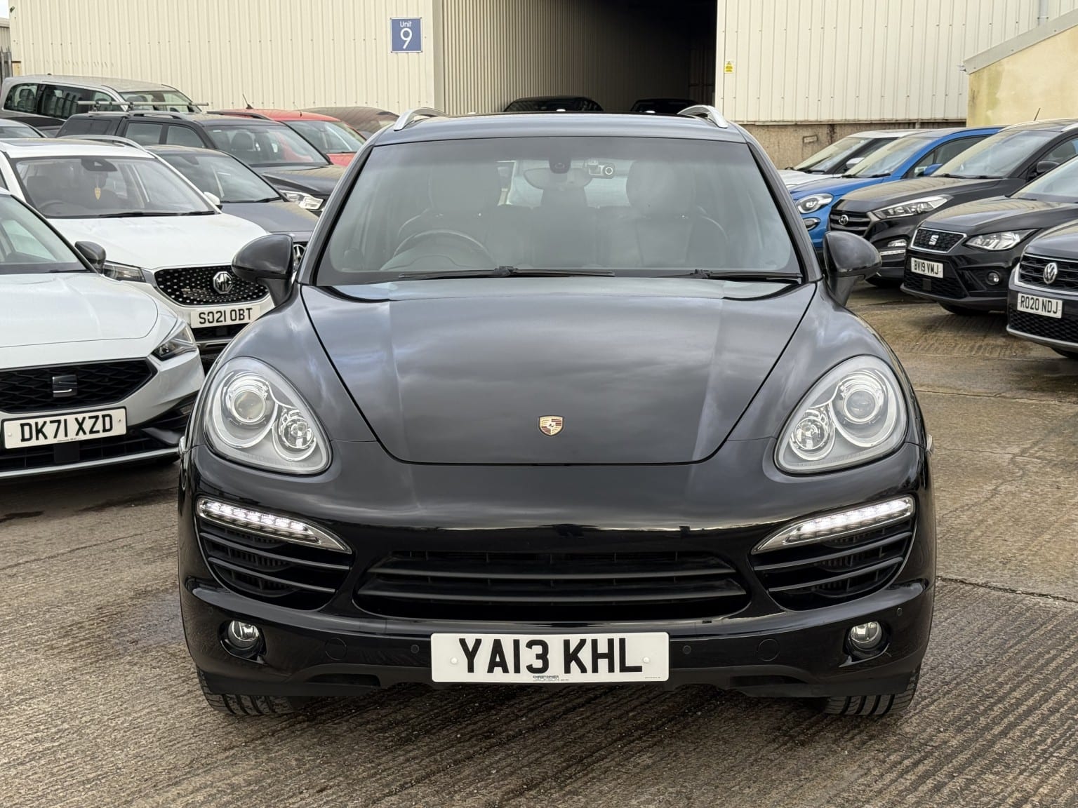 Porsche Cayenne - image 1 of 15
