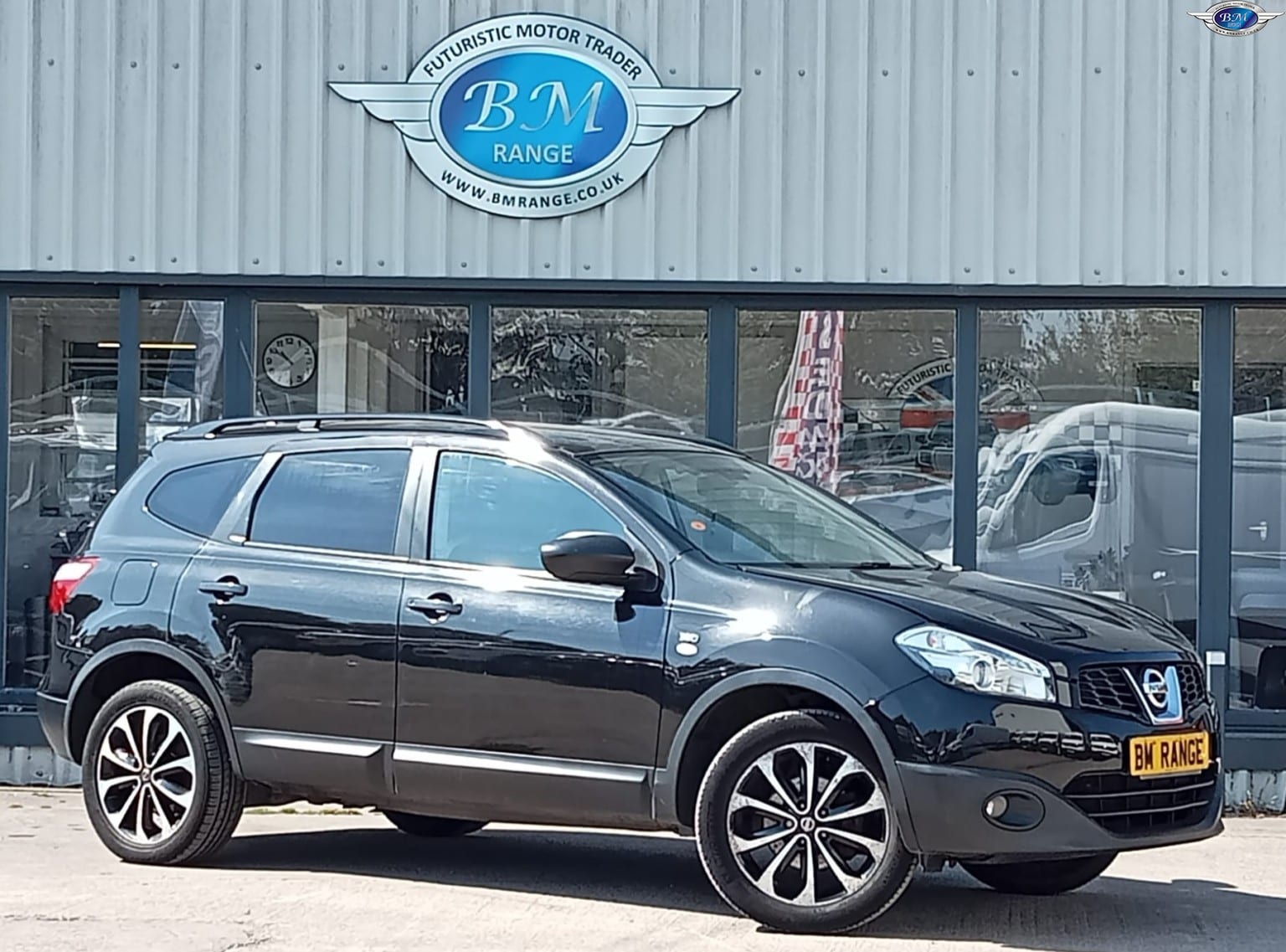 Nissan Qashqai+2 - image 1 of 21