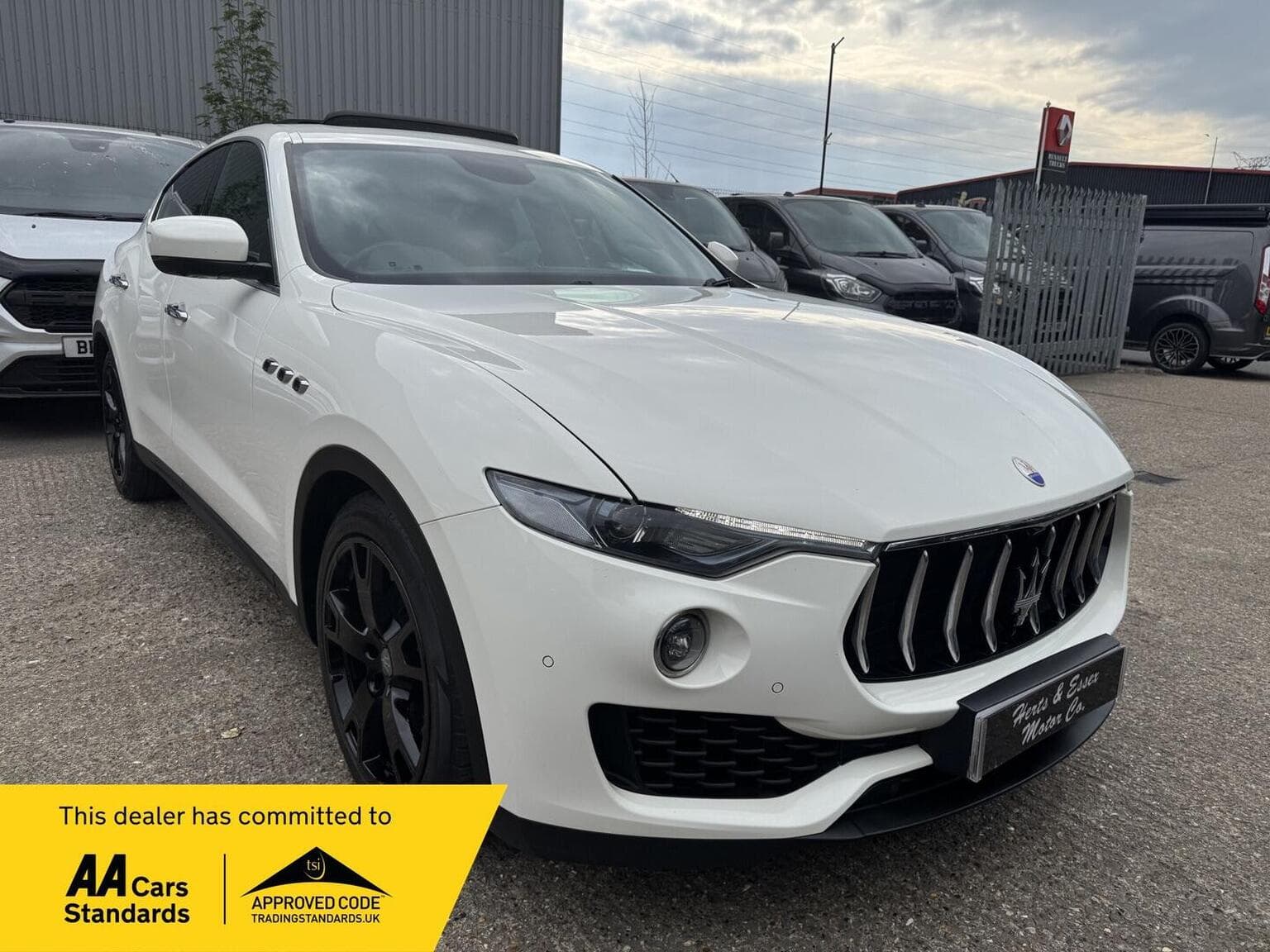 Maserati Levante - image 1 of 61