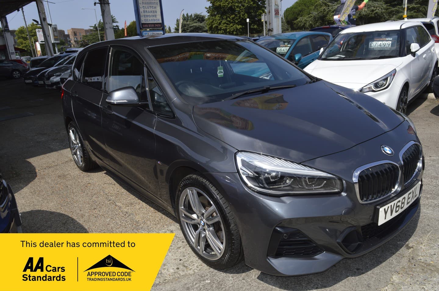 BMW 2 Series Active Tourer - image 1 of 25