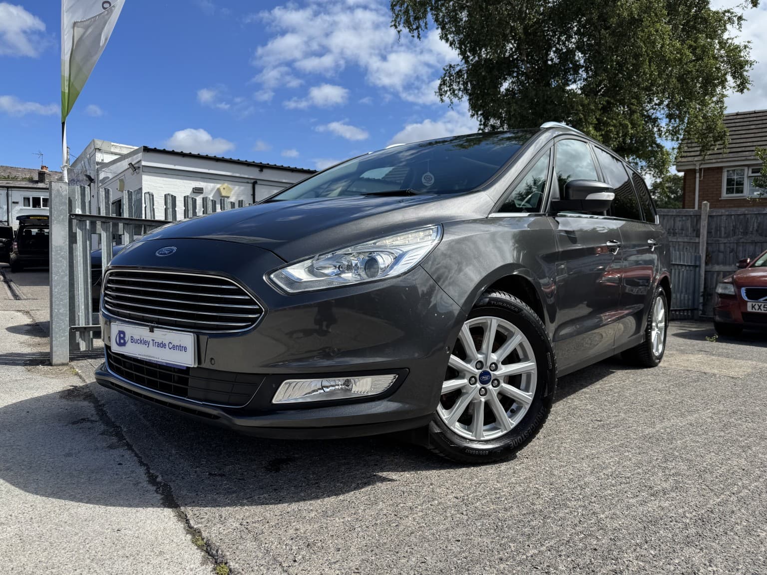 Ford Galaxy - image 1 of 51