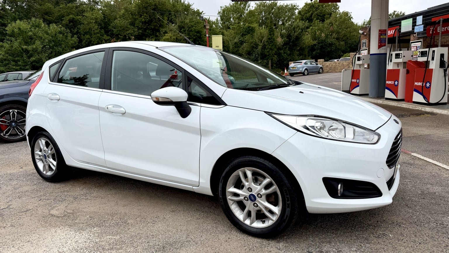 Ford Fiesta - image 1 of 19