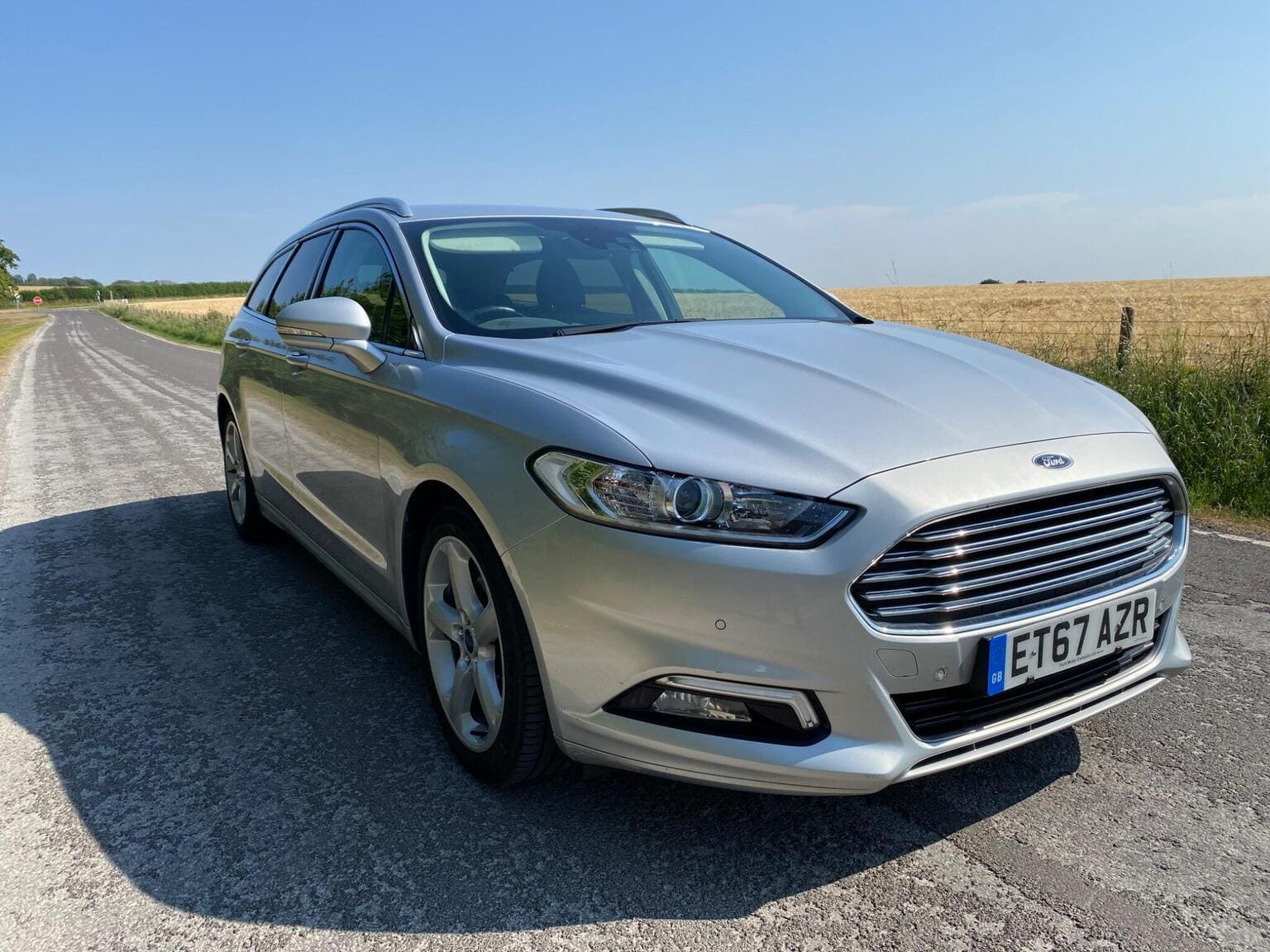 Ford Mondeo - image 1 of 34