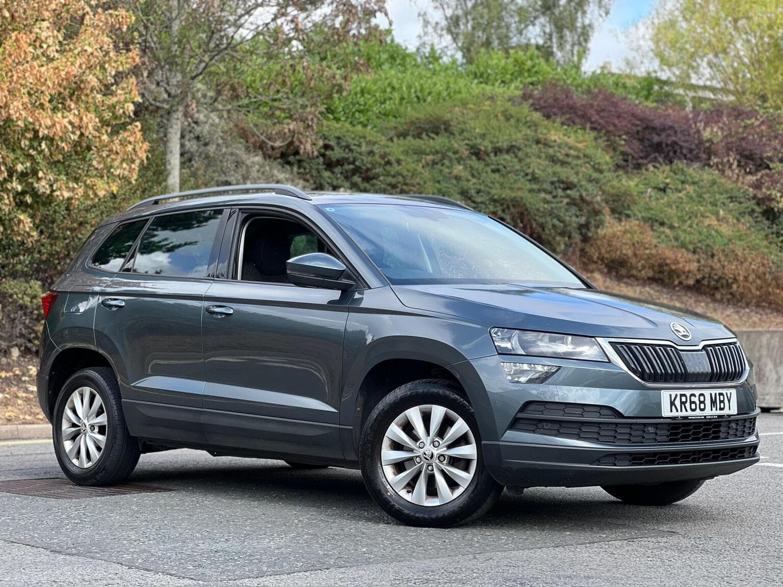 Skoda Karoq - image 1 of 44