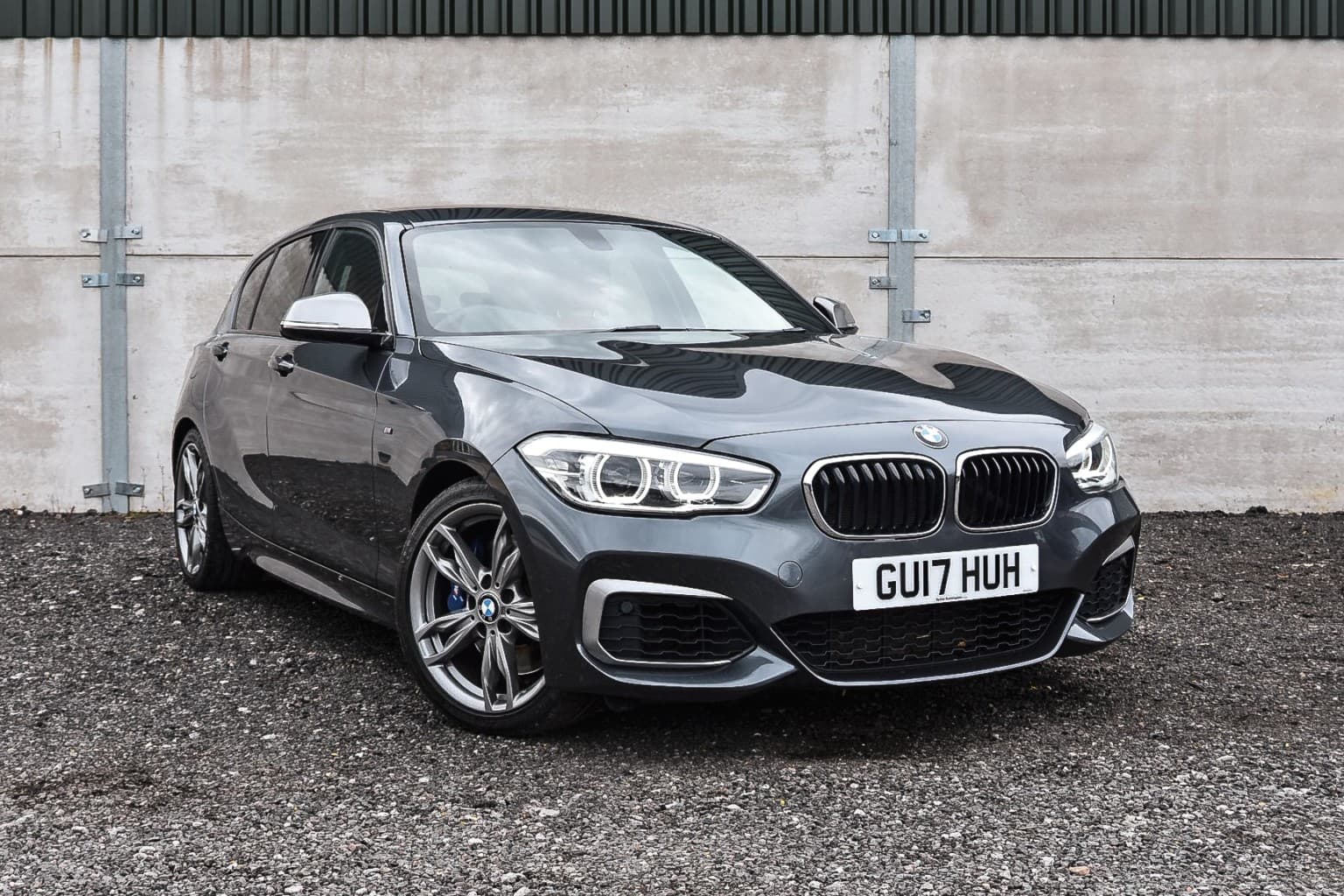 BMW 1 Series - image 1 of 35