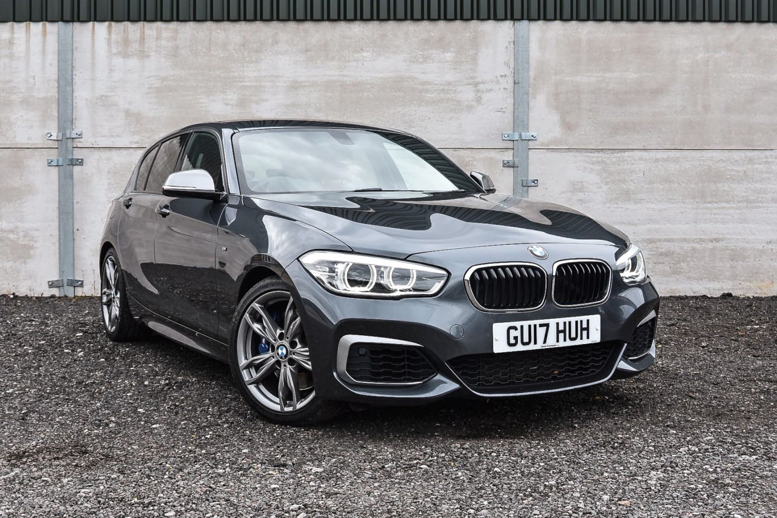 BMW 1 Series - image 1 of 35