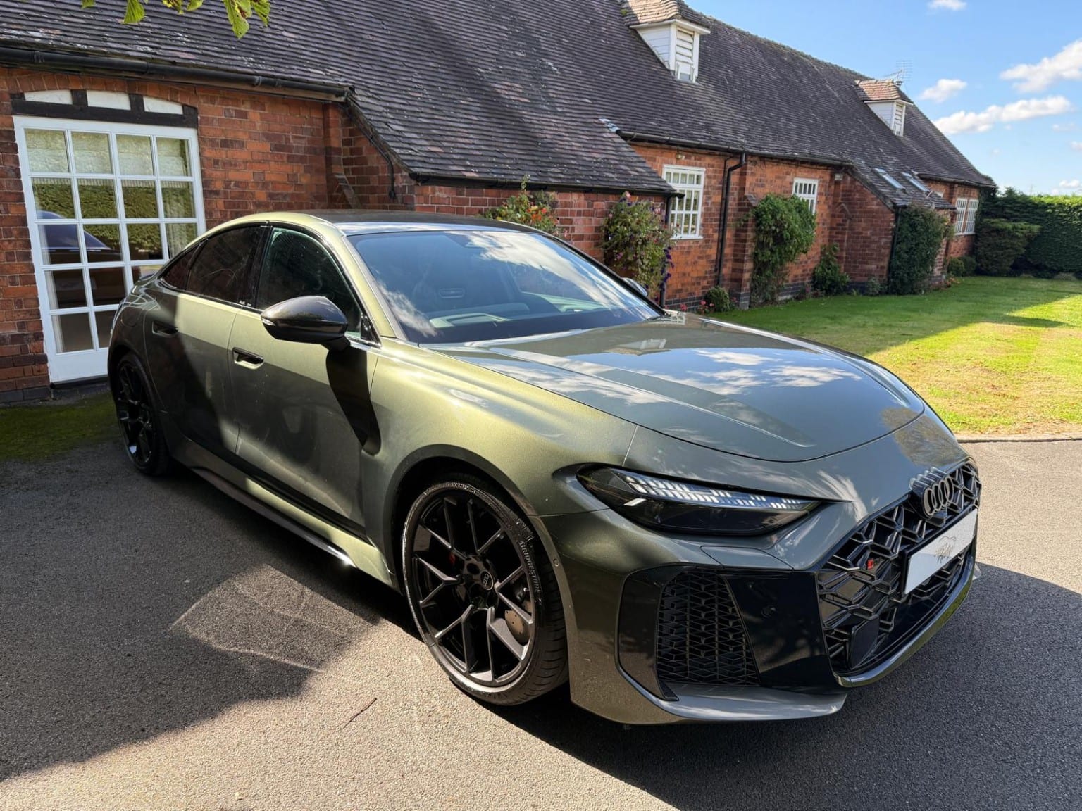 AUDI RS5 - image 1 of 31