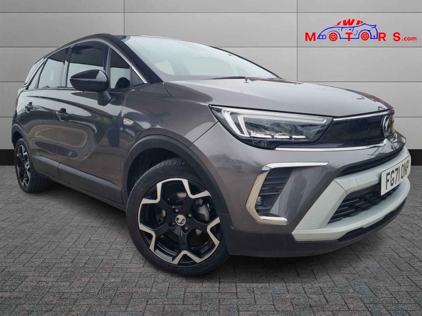 Vauxhall Crossland - image 1 of 32