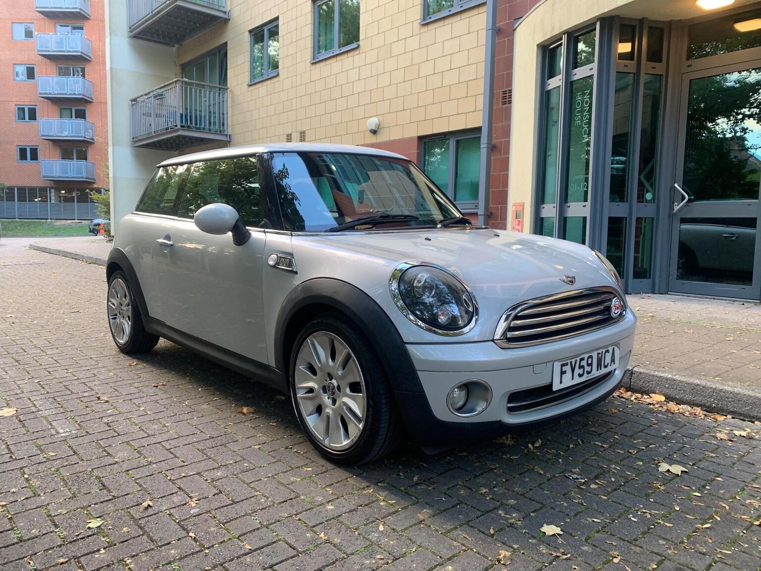 2009 MINI Hatch 1.6 Cooper Camden Euro 4 3dr in silver — photo 1 of 26