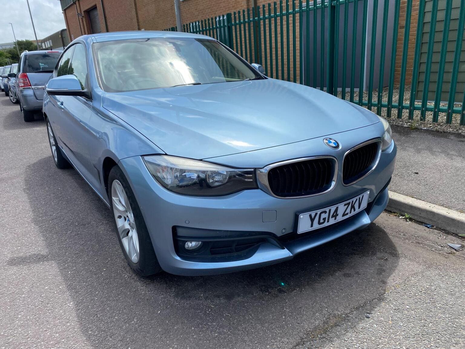 BMW 3 Series Gran Turismo - image 1 of 16