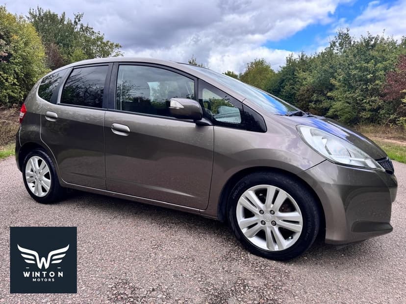 2014 HONDA JAZZ