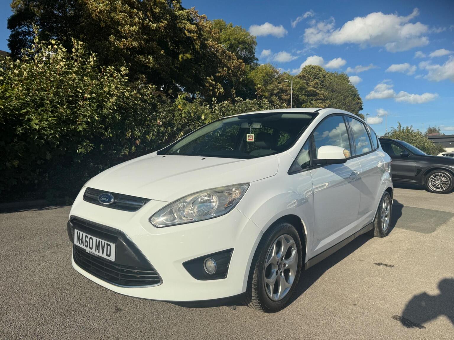 Ford C-MAX - image 1 of 49
