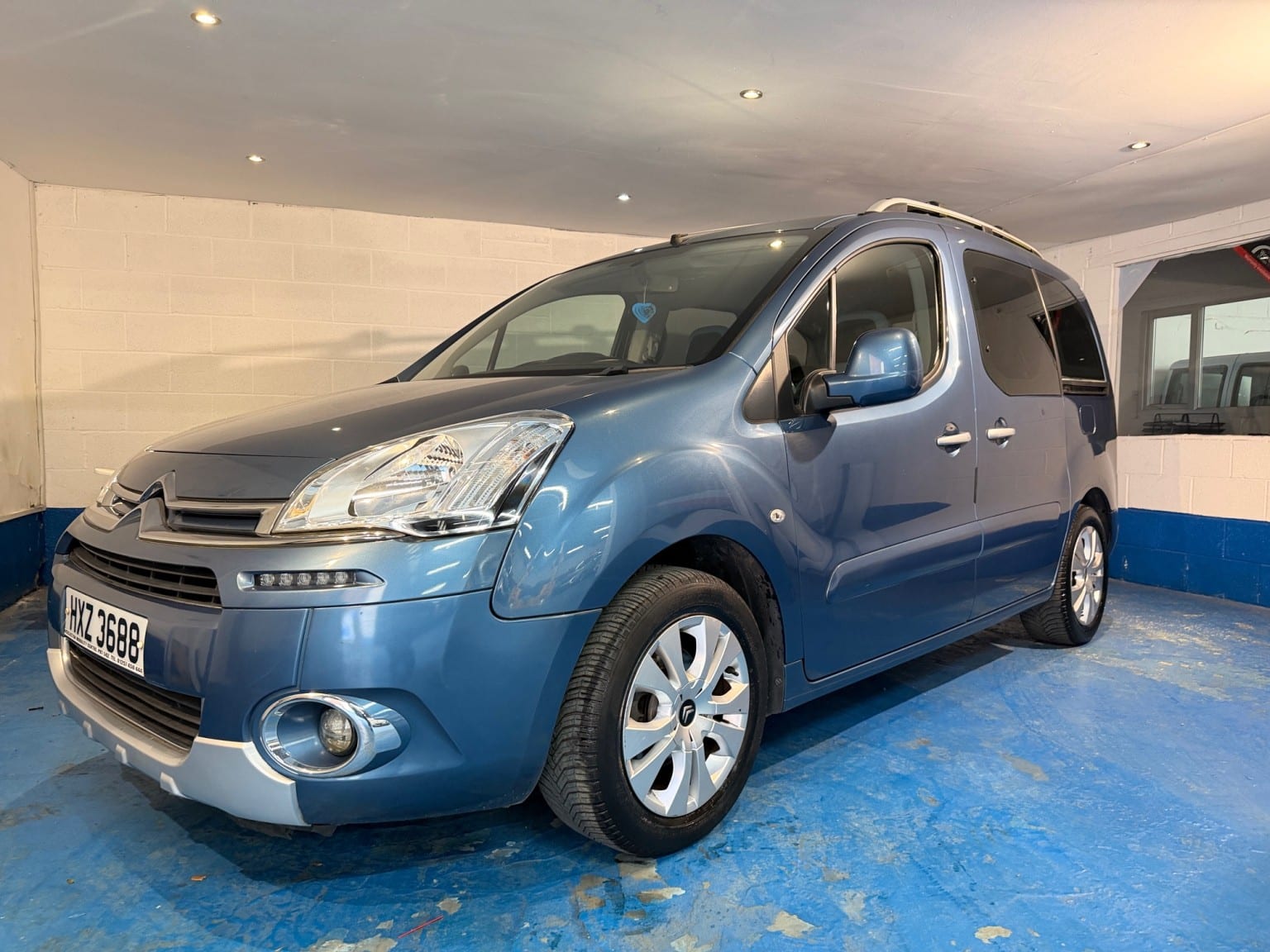 Citroen Berlingo - image 1 of 14