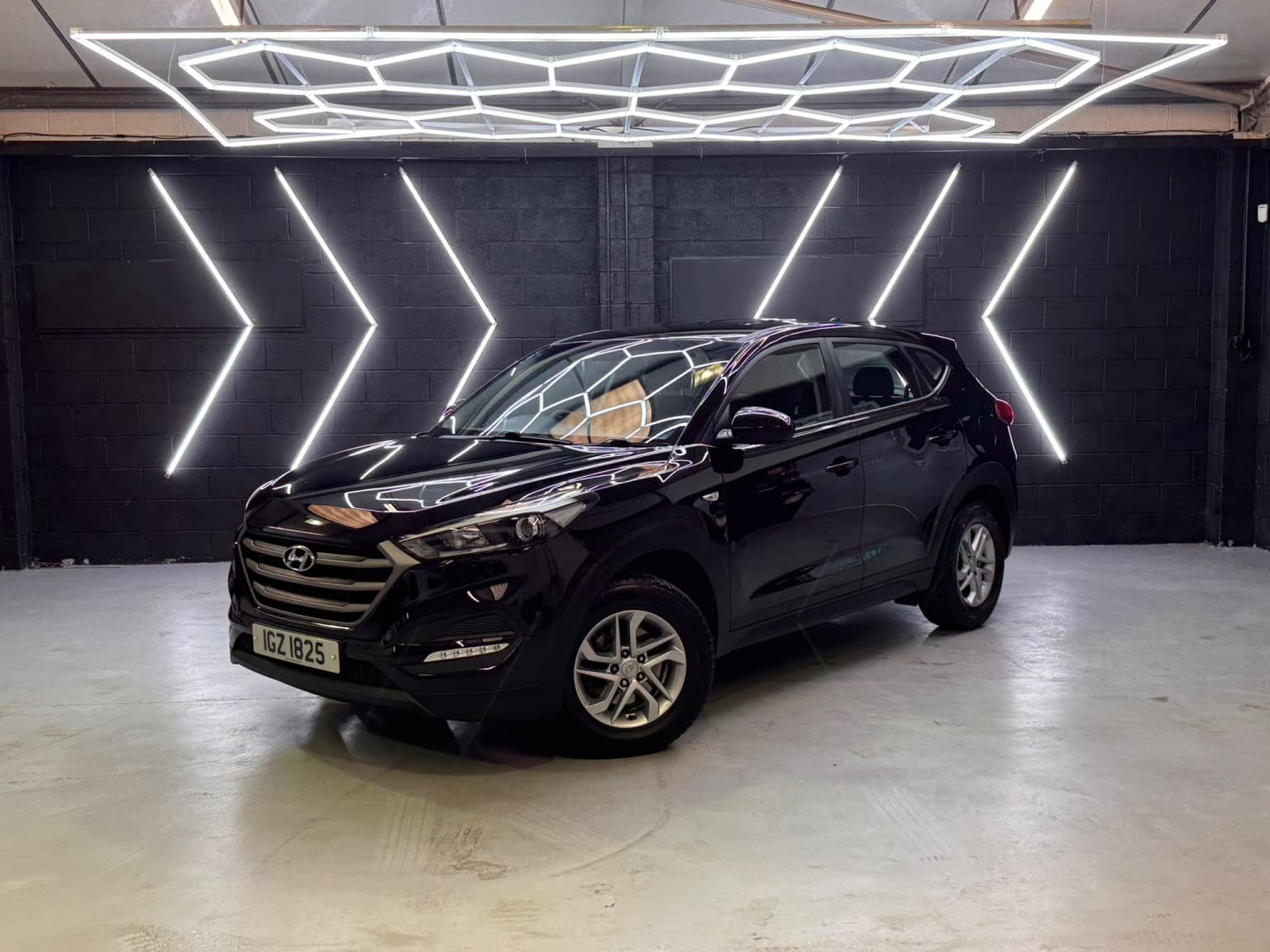 Hyundai Tucson - image 1 of 47
