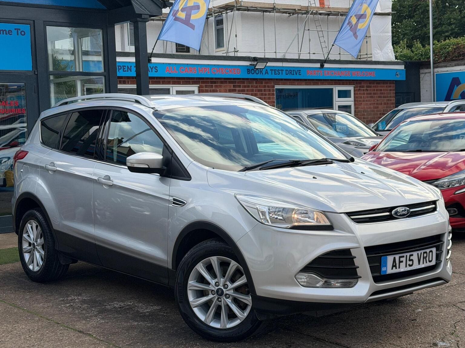 Ford Kuga - image 1 of 65