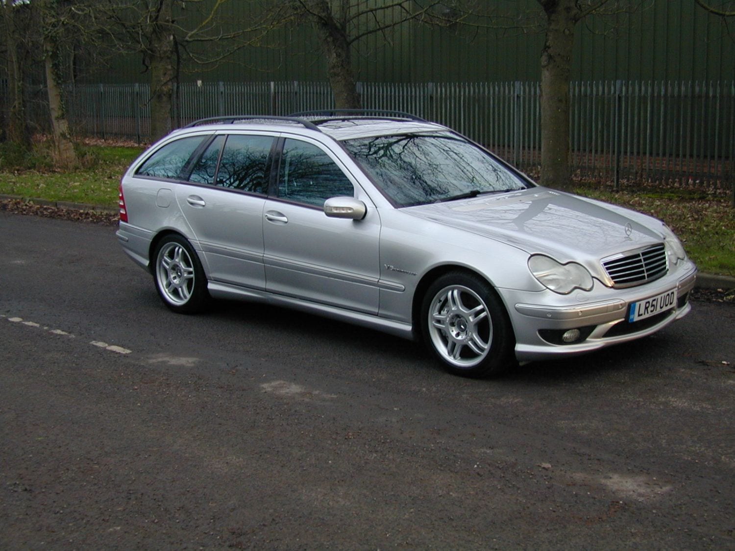 Mercedes-Benz C Class - image 1 of 73